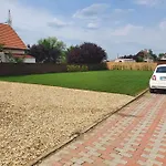 Tiszavirag Ueduelohaz Tatil Evi