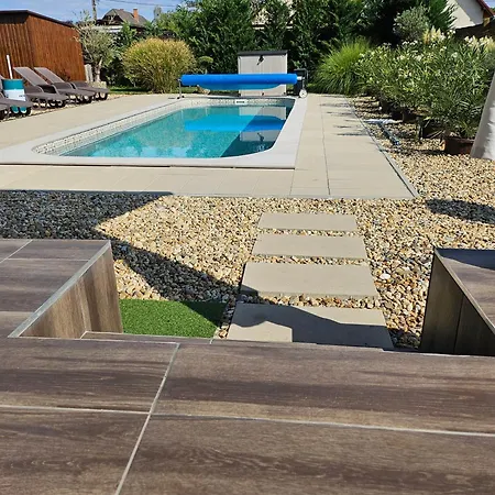 Tiszavirag Ueduelohaz *