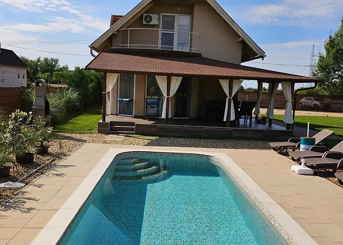 Tiszavirag Ueduelohaz * Kisköre