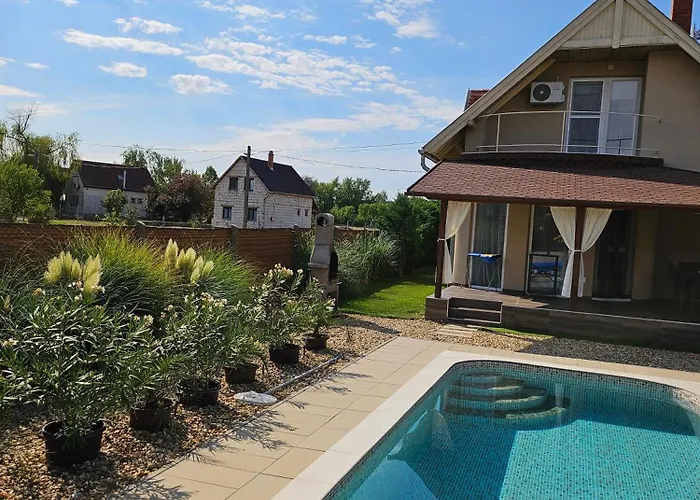 Tiszavirag Ueduelohaz Prázdninový dům