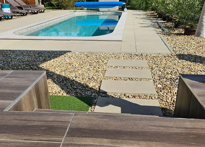 Tiszavirag Ueduelohaz *